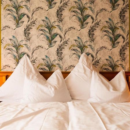 Biobausewein Wein Hotel Leben Iphofen Bagian luar foto
