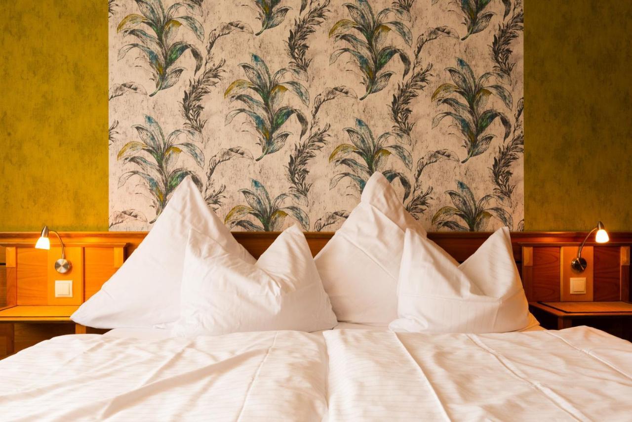 Biobausewein Wein Hotel Leben Iphofen Bagian luar foto
